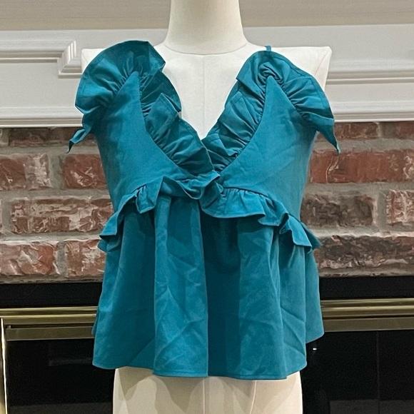 Romeo & Juliet Couture turquoise ruffled crop top with lace up back / M / EUC - Picture 5 of 17